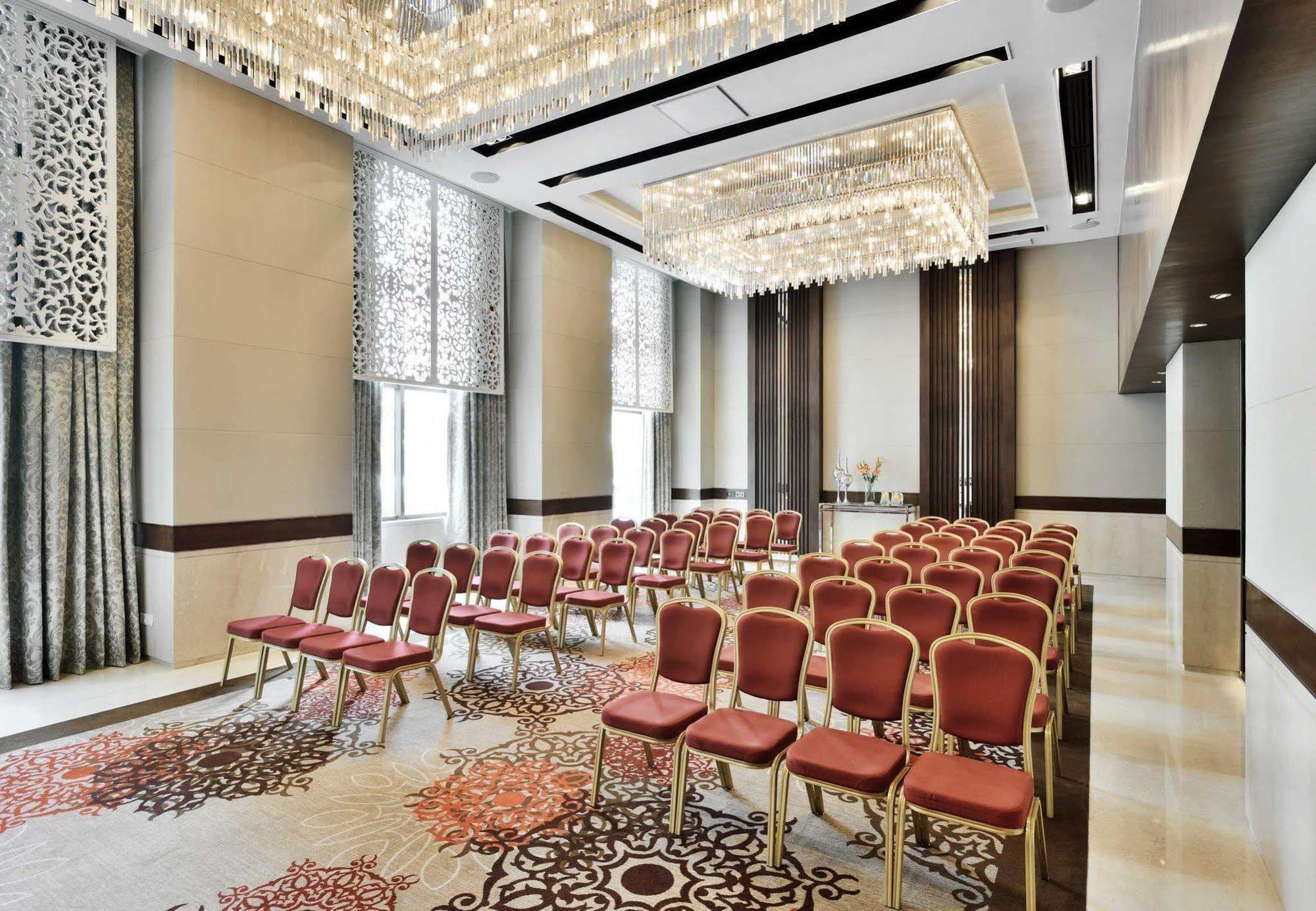Courtyard By Marriott Hotel 5*